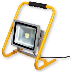 PROJECTEUR PORTABLE LED CHIP 30W 5M IP65